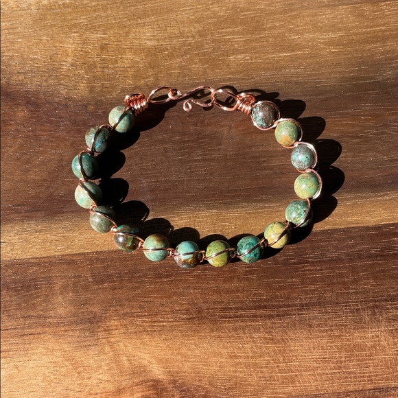 Natural Turquoise and copper-tone wire wrapped bracelet - Picture 2 of 4